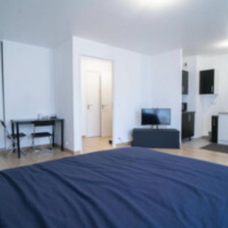 Lovely 1-Bedroom Unit With Free Parking On Premise Asnieres-sur-Seine Ngoại thất bức ảnh