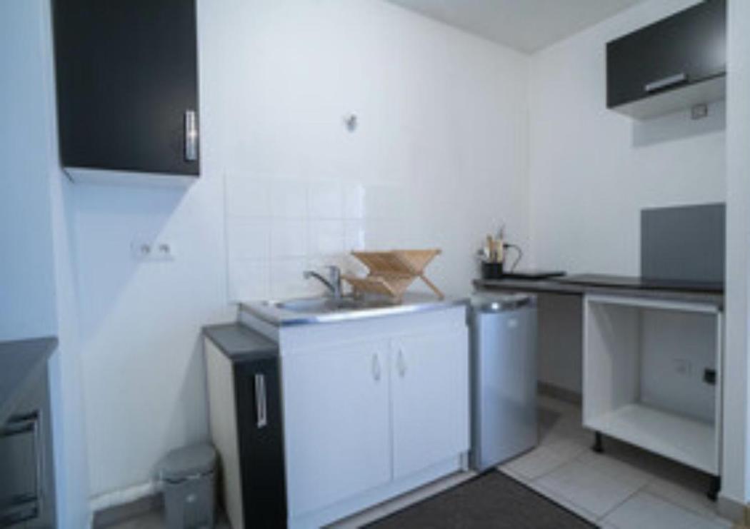 Lovely 1-Bedroom Unit With Free Parking On Premise Asnieres-sur-Seine Ngoại thất bức ảnh
